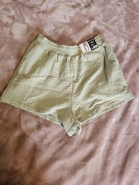3 For $15🎊 Light Sage Women’s Cotton Gauze Shorts